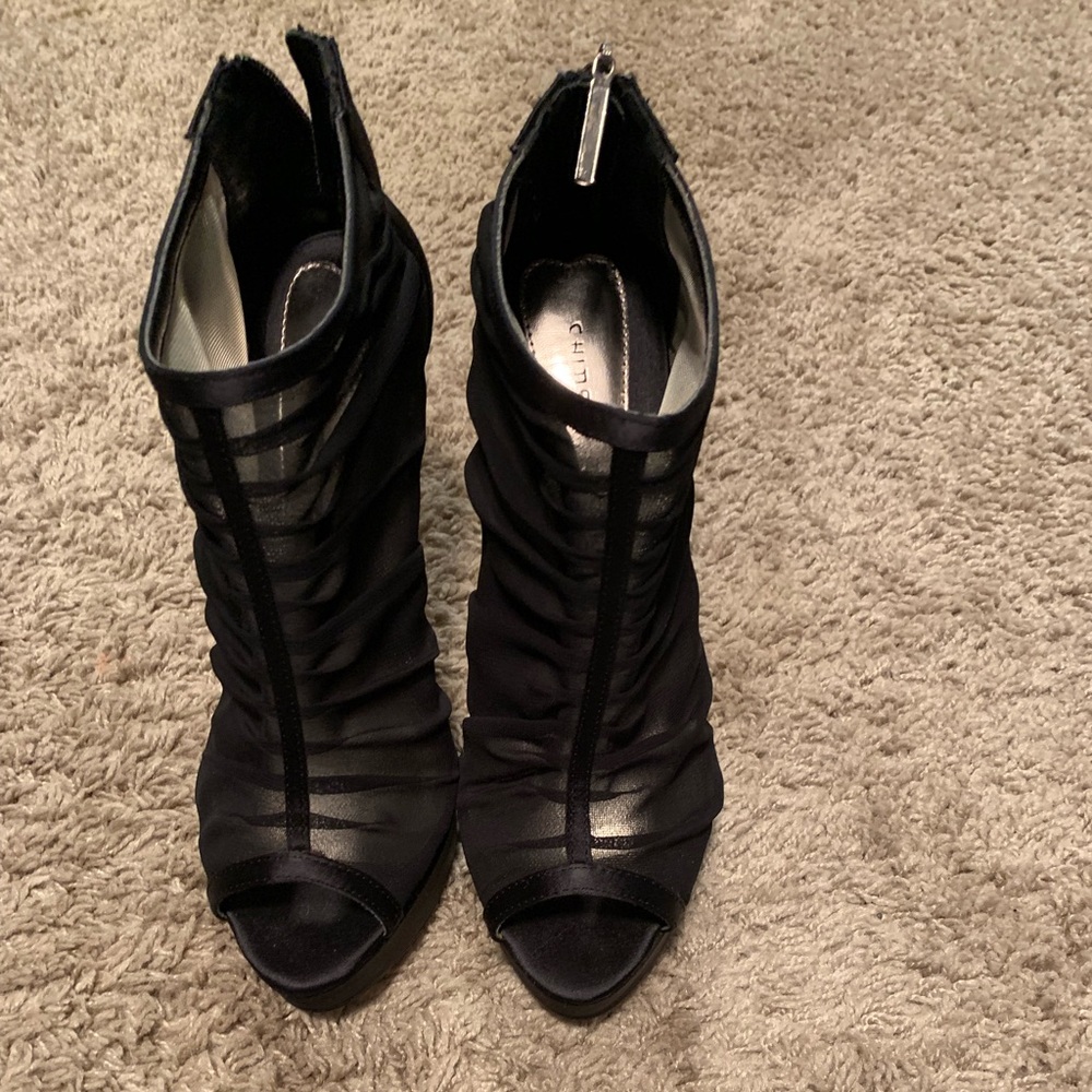 Chinese Laundry Size 8